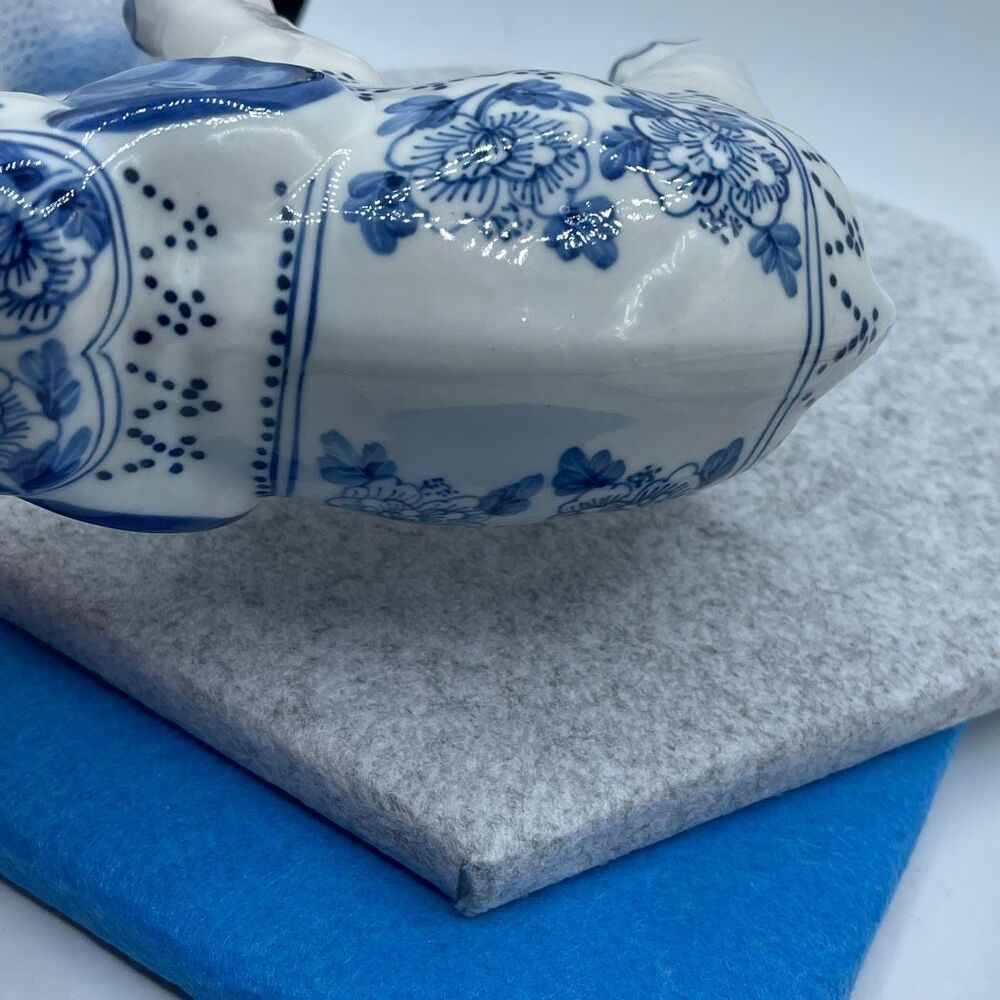Vintage ceramic elephant figurine blue white floral - Picture 3 of 9